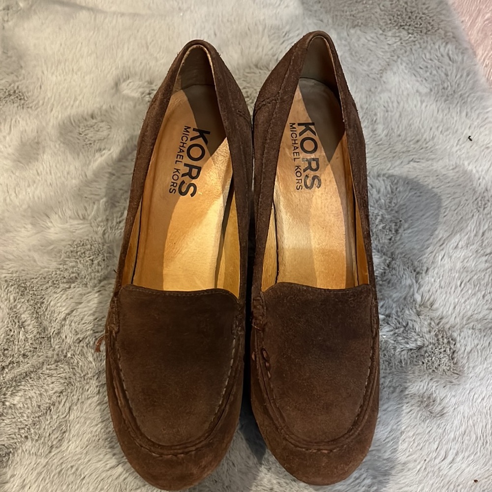 MICHEAL KORS BROWN SUEDE HEELS!! - Picture 3 of 5